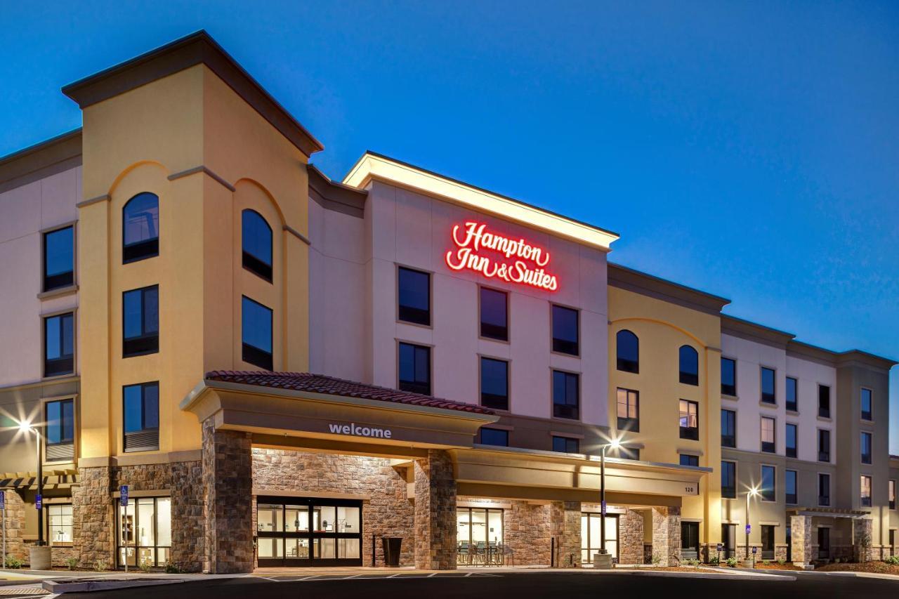 Hampton Inn & Suites Марина Экстерьер фото